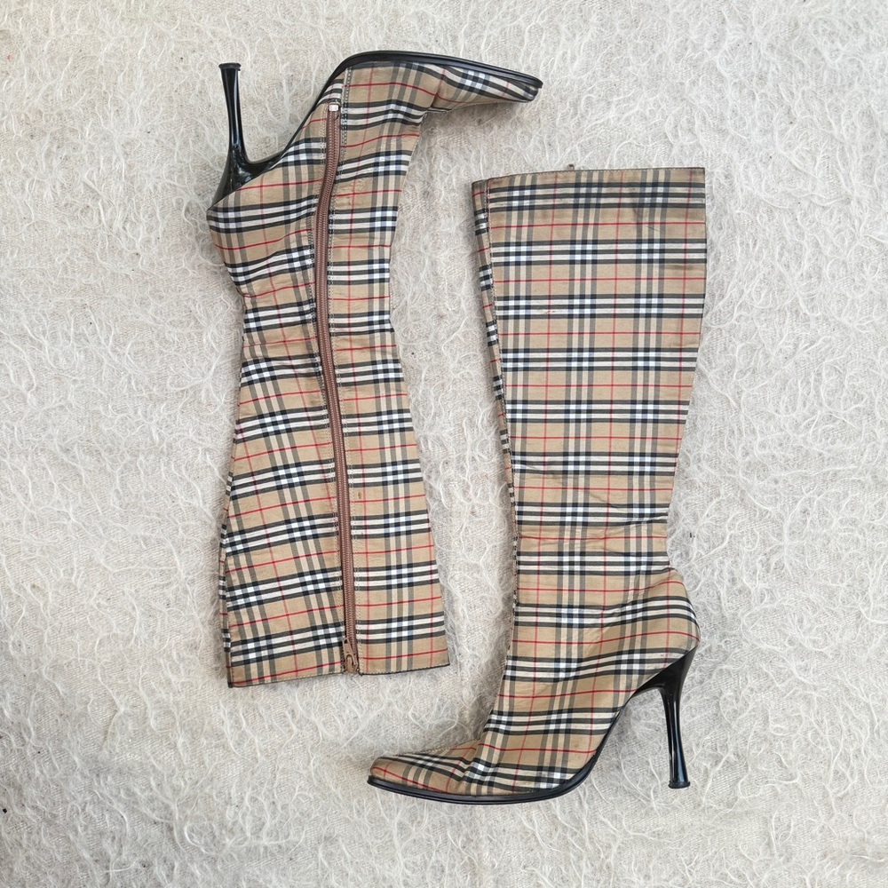 Plaid Knee-High Heeled Boots - Beige/Tan